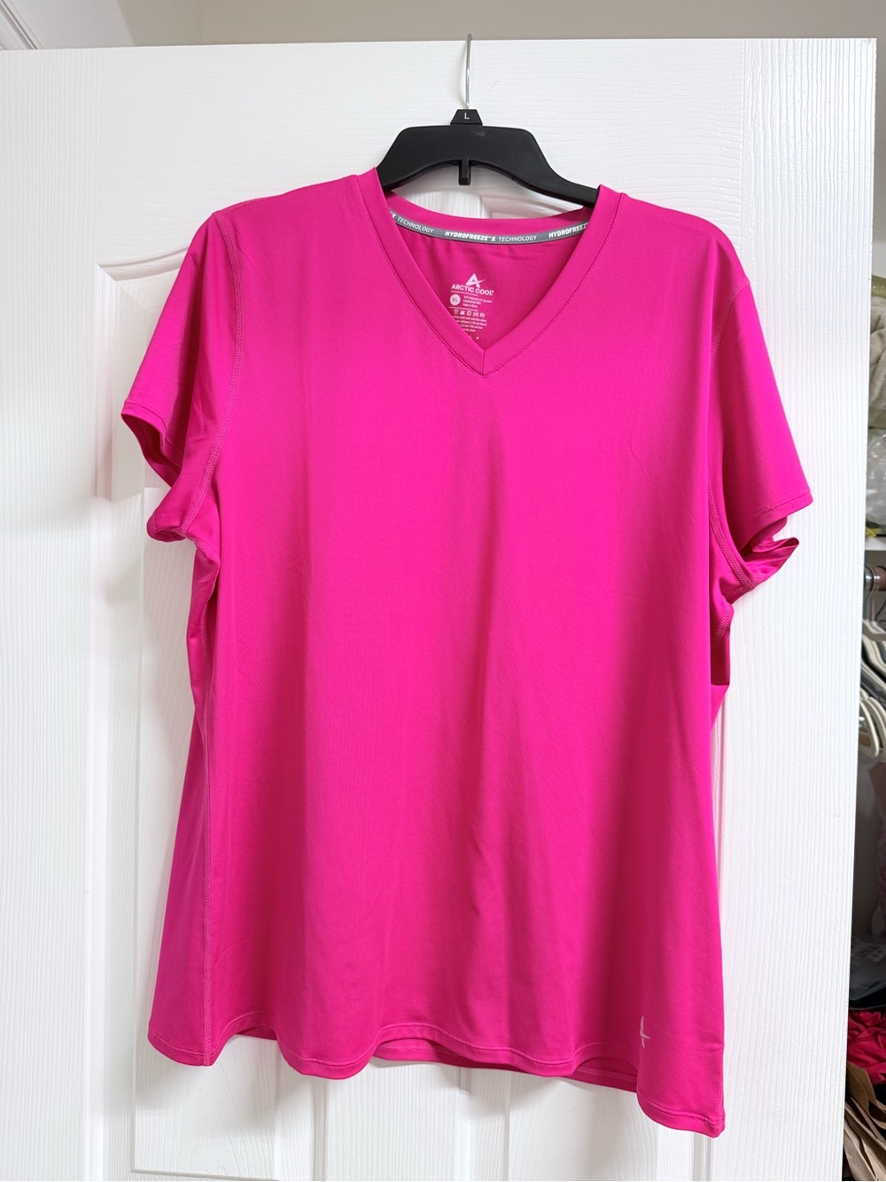 Article Cool Women’s V-Neck Short Sleeve Tee - Hot Pink